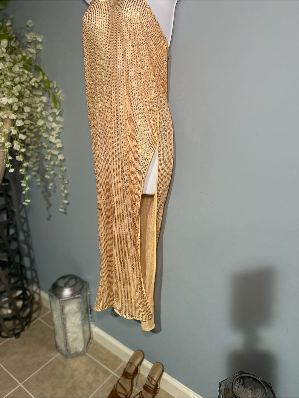 PrettyLittleThing Gold Sequin Strapless Halter Midi Dress - Picture 4 of 8